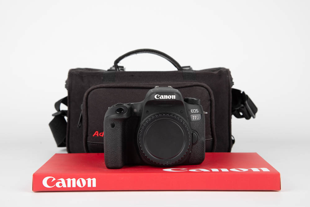 Canon 77D + borsa