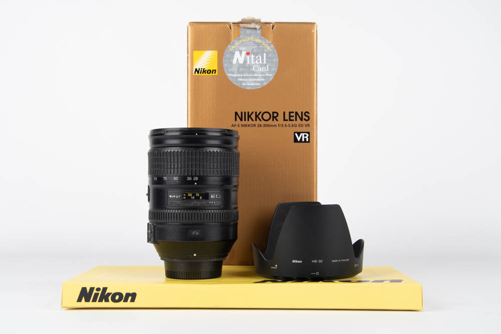 Nikon 28-300mm f3.5-5.6 G ED VR