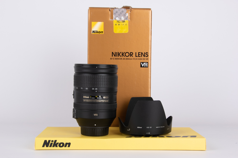 Nikon 28-300mm f 3.5-5.6 G ED VR