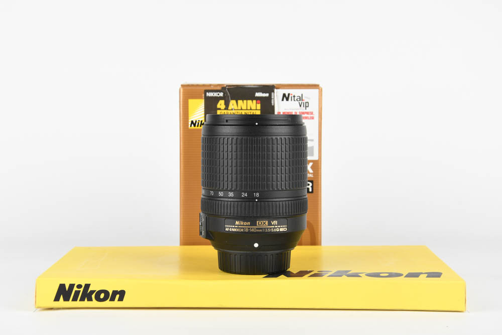 Nikon 18-140mm f3.5-5.6 G ED VR