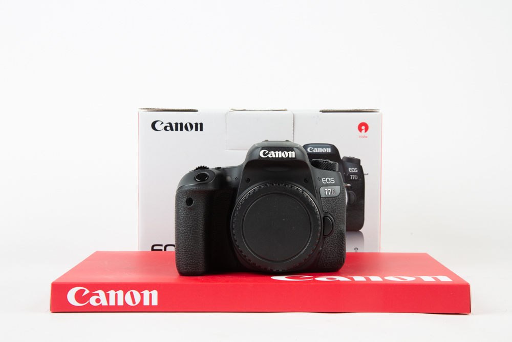 Canon 77D