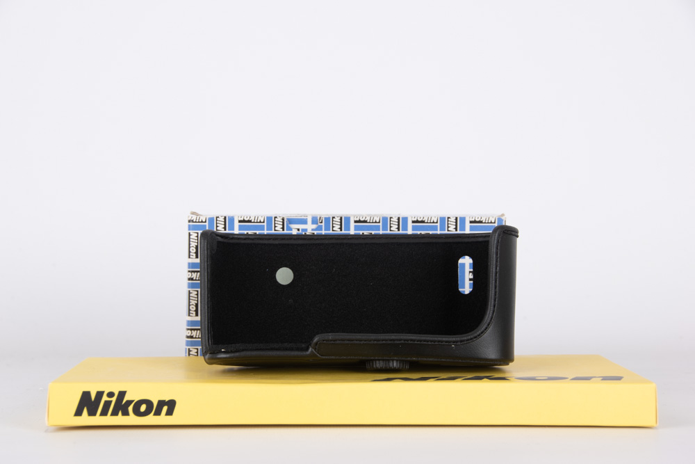 Nikon CF-37L base in pelle per F401-F400-F401s